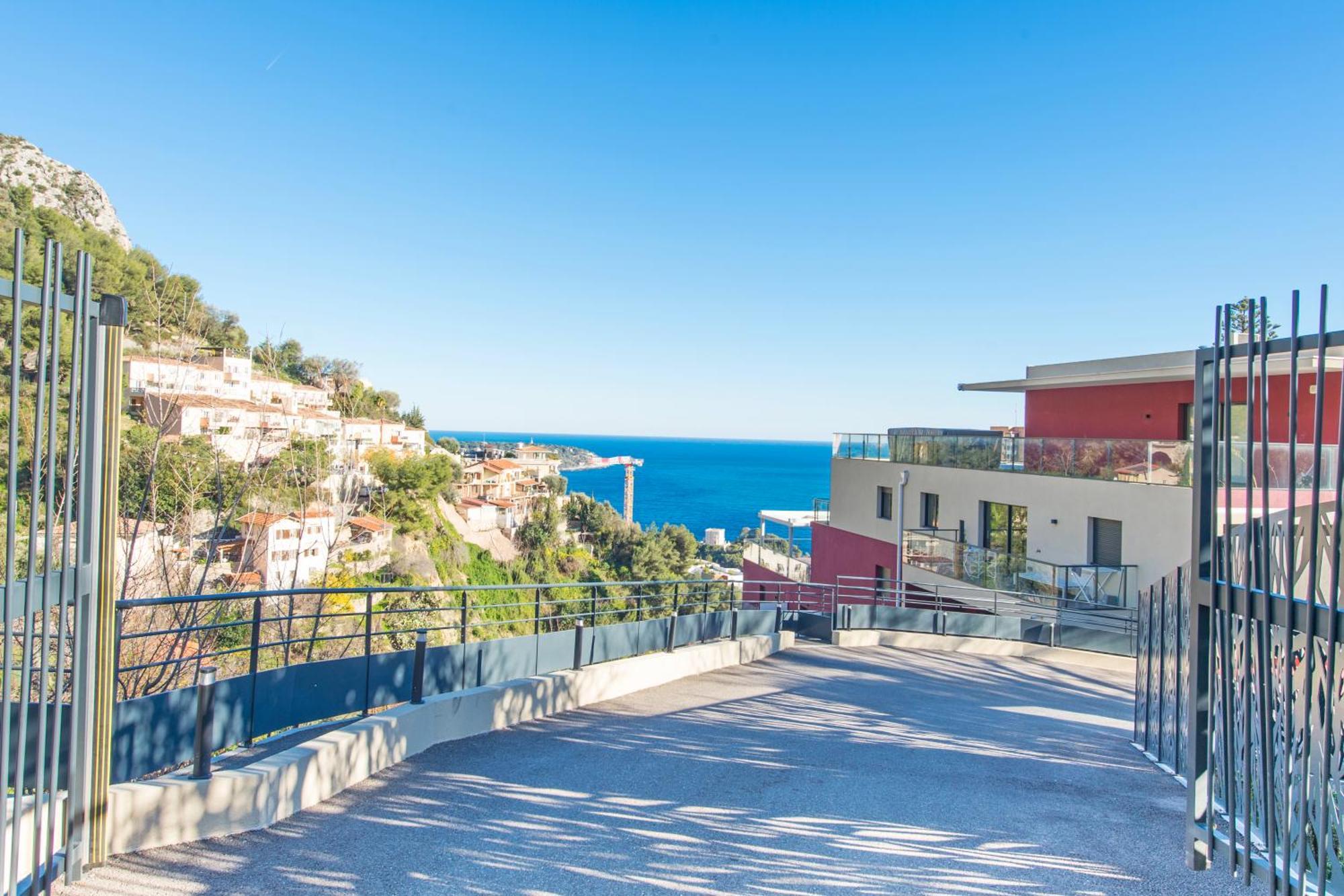 Luxury - Sea View - Private Parking - Bp Apartment *